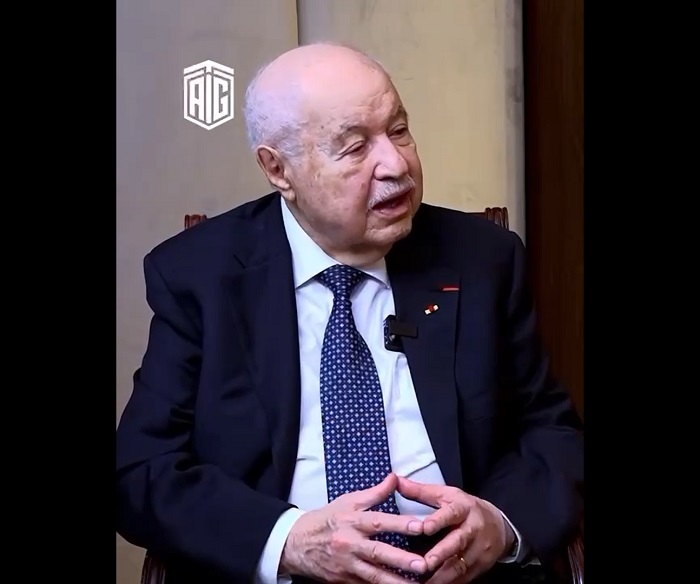 البقاء على القمة أصعب من الصعود لها